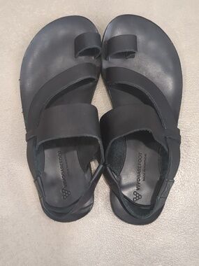 Vivobarefoot Opanka sandal Size 39
